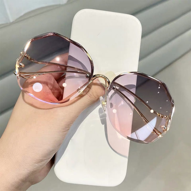 2022 Fashion Tea Gradient Sunglasses Women Ocean Water Cut Trimmed Lens Metal Curved Temples Sun Glasses Female UV400 Best Find