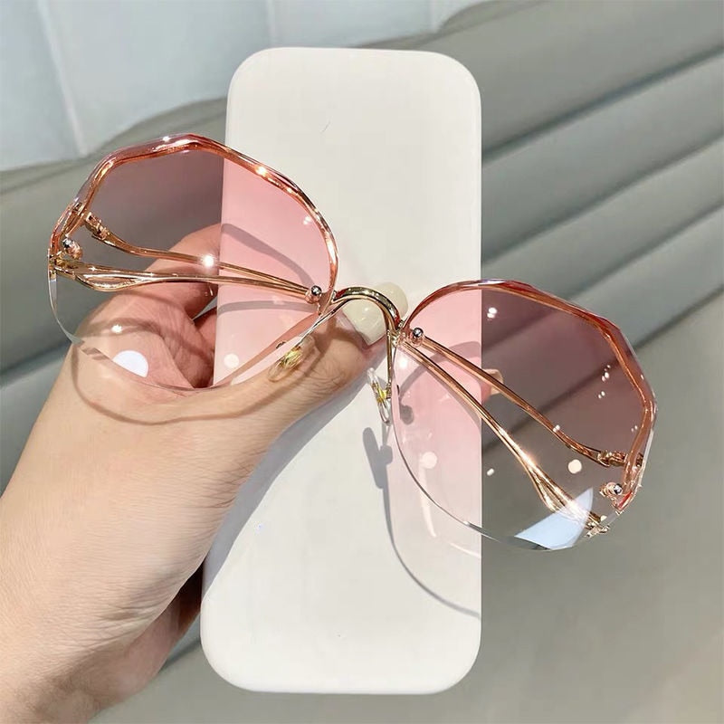 2022 Fashion Tea Gradient Sunglasses Women Ocean Water Cut Trimmed Lens Metal Curved Temples Sun Glasses Female UV400 Best Find